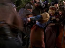 extant_XenaWarriorPrincess_1x01-SinsOfThePast_00373