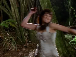 extant_XenaWarriorPrincess_1x01-SinsOfThePast_00390