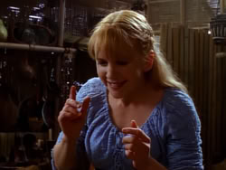 extant_XenaWarriorPrincess_1x01-SinsOfThePast_00596