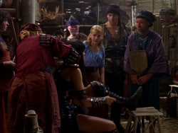 extant_XenaWarriorPrincess_1x01-SinsOfThePast_00603