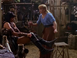 extant_XenaWarriorPrincess_1x01-SinsOfThePast_00643