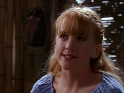 extant_XenaWarriorPrincess_1x01-SinsOfThePast_00686