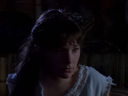 extant_XenaWarriorPrincess_1x01-SinsOfThePast_01135