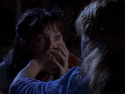 extant_XenaWarriorPrincess_1x01-SinsOfThePast_01157