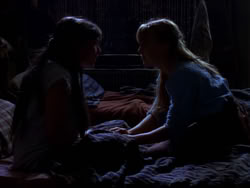 extant_XenaWarriorPrincess_1x01-SinsOfThePast_01178