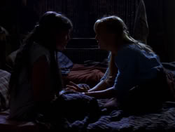 extant_XenaWarriorPrincess_1x01-SinsOfThePast_01182