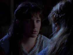 extant_XenaWarriorPrincess_1x01-SinsOfThePast_01193