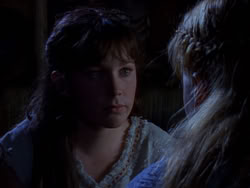 extant_XenaWarriorPrincess_1x01-SinsOfThePast_01195