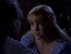 extant_XenaWarriorPrincess_1x01-SinsOfThePast_01197