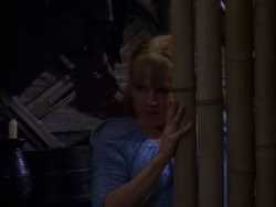 extant_XenaWarriorPrincess_1x01-SinsOfThePast_01263