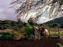 extant_XenaWarriorPrincess_1x01-SinsOfThePast_01325