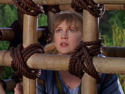 extant_XenaWarriorPrincess_1x01-SinsOfThePast_01544
