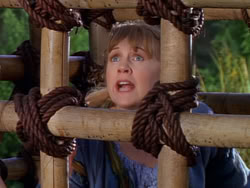 extant_XenaWarriorPrincess_1x01-SinsOfThePast_01545