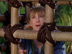 extant_XenaWarriorPrincess_1x01-SinsOfThePast_01571