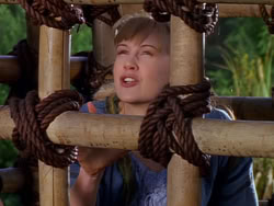 extant_XenaWarriorPrincess_1x01-SinsOfThePast_01574