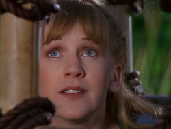 extant_XenaWarriorPrincess_1x01-SinsOfThePast_01620