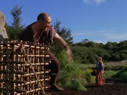 extant_XenaWarriorPrincess_1x01-SinsOfThePast_01629