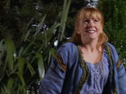 extant_XenaWarriorPrincess_1x01-SinsOfThePast_01654