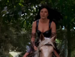 extant_XenaWarriorPrincess_1x01-SinsOfThePast_01677