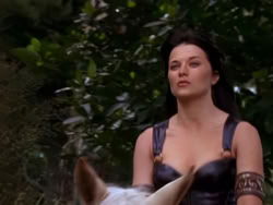 extant_XenaWarriorPrincess_1x01-SinsOfThePast_01679