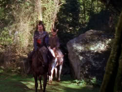 extant_XenaWarriorPrincess_1x01-SinsOfThePast_01738