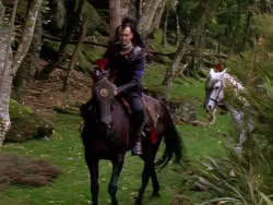 extant_XenaWarriorPrincess_1x01-SinsOfThePast_01763