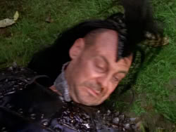 extant_XenaWarriorPrincess_1x01-SinsOfThePast_01812