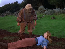 extant_XenaWarriorPrincess_1x01-SinsOfThePast_01875