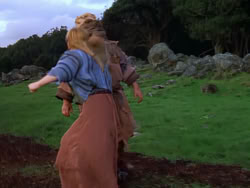 extant_XenaWarriorPrincess_1x01-SinsOfThePast_01878