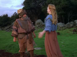 extant_XenaWarriorPrincess_1x01-SinsOfThePast_01883