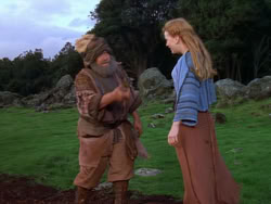 extant_XenaWarriorPrincess_1x01-SinsOfThePast_01896