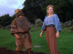 extant_XenaWarriorPrincess_1x01-SinsOfThePast_01899