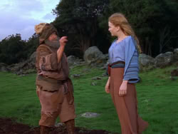 extant_XenaWarriorPrincess_1x01-SinsOfThePast_01901