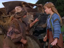 extant_XenaWarriorPrincess_1x01-SinsOfThePast_01929