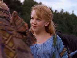 extant_XenaWarriorPrincess_1x01-SinsOfThePast_01960