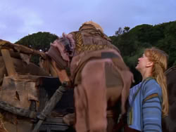 extant_XenaWarriorPrincess_1x01-SinsOfThePast_01965