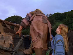 extant_XenaWarriorPrincess_1x01-SinsOfThePast_01967