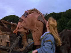 extant_XenaWarriorPrincess_1x01-SinsOfThePast_01969