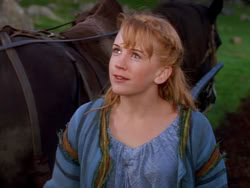 extant_XenaWarriorPrincess_1x01-SinsOfThePast_01993