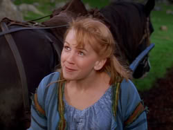extant_XenaWarriorPrincess_1x01-SinsOfThePast_01994