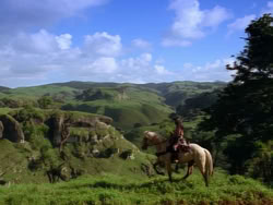 extant_XenaWarriorPrincess_1x01-SinsOfThePast_02065
