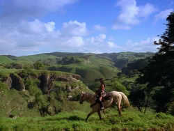 extant_XenaWarriorPrincess_1x01-SinsOfThePast_02066