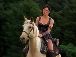 extant_XenaWarriorPrincess_1x01-SinsOfThePast_02091