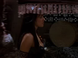 extant_XenaWarriorPrincess_1x01-SinsOfThePast_02151
