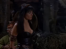 extant_XenaWarriorPrincess_1x01-SinsOfThePast_02157