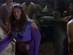 extant_XenaWarriorPrincess_1x01-SinsOfThePast_02210