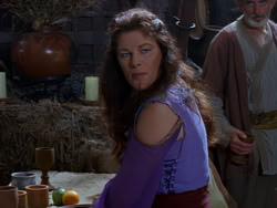 extant_XenaWarriorPrincess_1x01-SinsOfThePast_02247