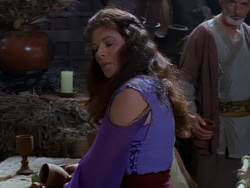 extant_XenaWarriorPrincess_1x01-SinsOfThePast_02255