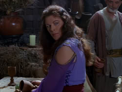 extant_XenaWarriorPrincess_1x01-SinsOfThePast_02259