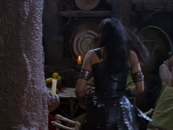 extant_XenaWarriorPrincess_1x01-SinsOfThePast_02286